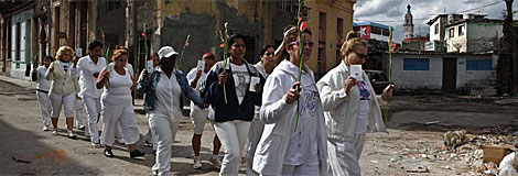 Las Damas de Blanco durante una marcha en La Habana