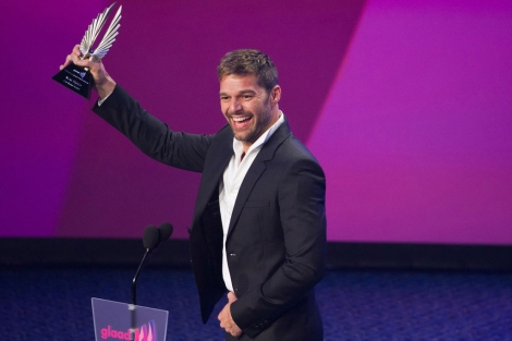 Ricky Martin recibiendo el premio. I AP