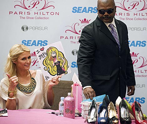 Paris Hilton, durante la presentación de su línea de zapatos. | France Presse