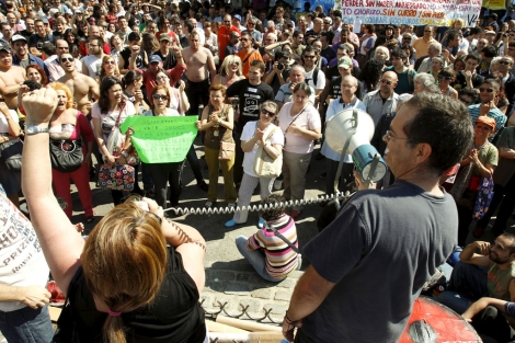 Imagen de algunos de los 'indignados' de sol. I Efe Imagen de algunos de los 'indignados' de sol. I Efe
