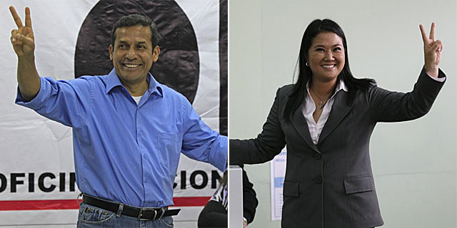 Humala y Fujimori depositan sus respectivos votos en las urnas.
