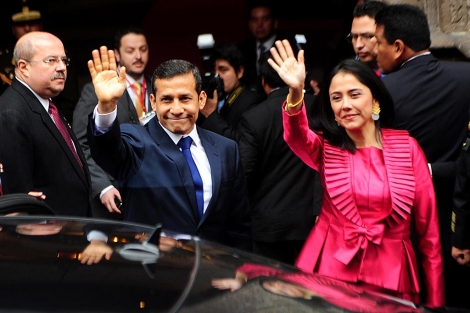 Humala y su esposa, Nadine Heredia, llegan al Ministerio de Exteriores. | AFP