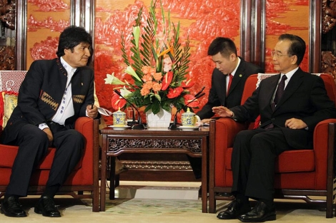 Evo Morales y Hy Jintao durante su reunión en Shenzhen. | Reuters