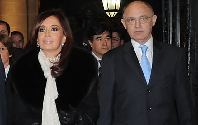 Dura critica a la politica exterior Argentina Dura critica a la politica exterior Argentina