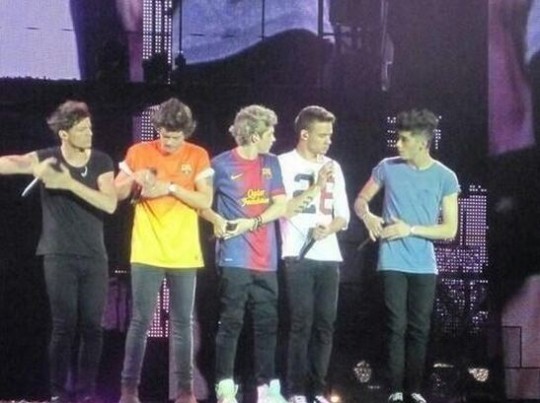 one direction camiseta barça