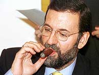 Rajoy fumando