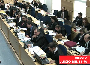 Vista de las acusaciones y las defensas durante la declaraci�n de la viuda de 'El Chino'. (Foto: LaOtra)