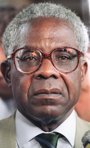 Aim&eacute; C&eacute;saire, promotor de la identidad cultural negra. (Foto: AFP)