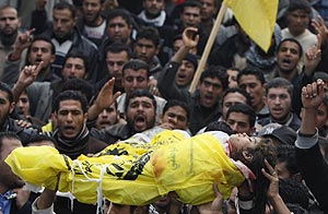Una de las ni�as muertas en el bombardeo israel�. (Foto: AFP)