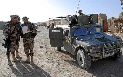 Soldados españoles desplegados en Afganistán. | Mónica Bernabé