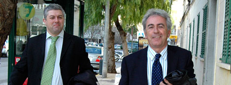 El ex consejero de Vivienda vasco camino a los juzgados de Ibiza. | Sergio G. Cañizares El ex consejero de Vivienda vasco camino a los juzgados de Ibiza. | Sergio G. Cañizares