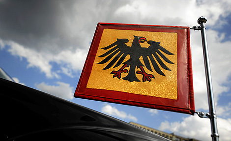 Image: Horst Koehler presidential car flag