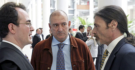 1244721090_0.jpg