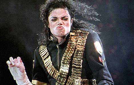 Michael Jackson, durante una actuaci&oacute;n en los a&ntilde;os noventa. | Afp