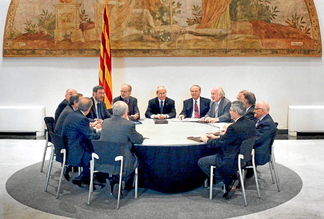 Montilla, durante su reunión con las cajas catalanas, en octubre. | EFE