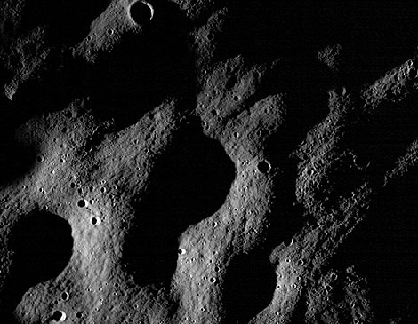 La superficie lunar según la sonda LRO. | NASA