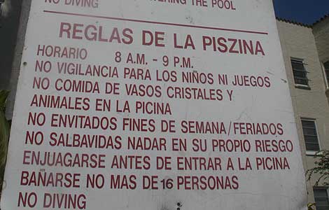 Un cartel de la piscina de Coral Gables | J. B.