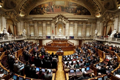 Votación en el parlamento portugués del cuarto plan de austeridad del Gobierno. | Efe