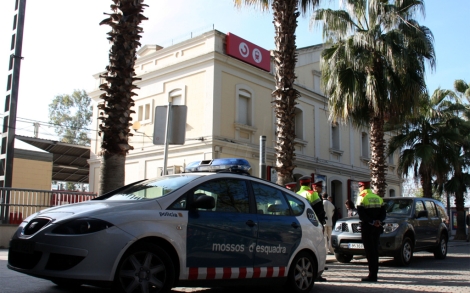 Agentes de los Mossos, en el lugar de los hechos.| ACN