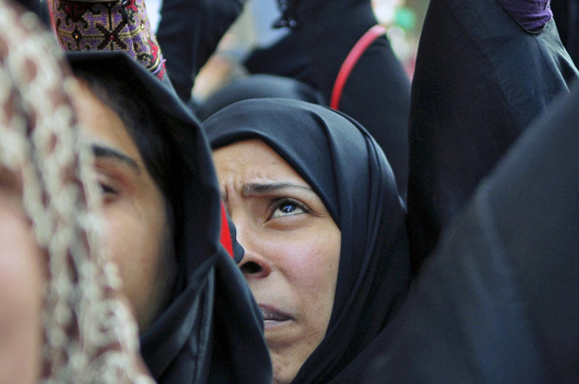 Mujeres en manifestación ante la embajada de Arabia Saudí en Manama.| James Lawler Duggan