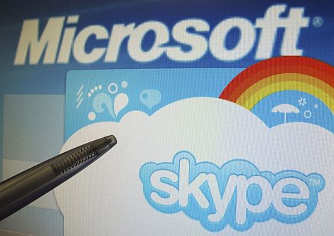 Los logos de Microsoft y Skype. | Efe