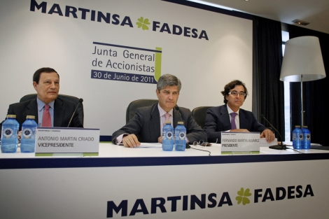 Fernando Martín (c), presidente de Martinsa-Fadesa, acompañado por Antonio Martín (i) y Ángel Varela. | Efe