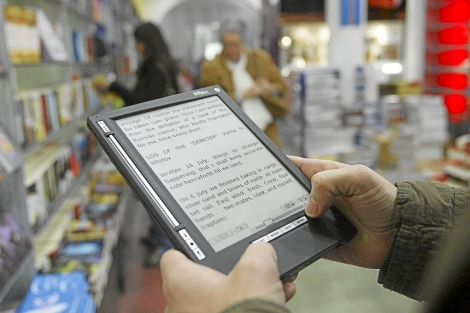 Los editores esperan que el e-book tenga un uso masivo en el futuro. | Domènec Umbert