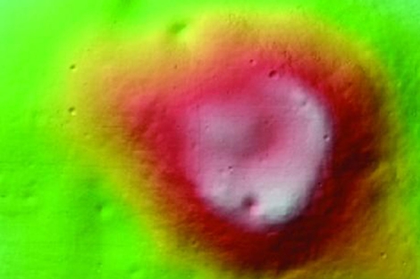 Espectro de la región volcánica lunar, en rojo las partes de más altitud.|NASA