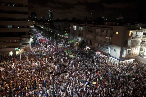 Miles de israelíes 'indignados' por el precio de la vivienda se manifiestan en Tel Aviv. | Reuters