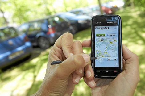 La aplicación sitúa geográficamente por GPS las calles y plazas de aparcamientos. | EM