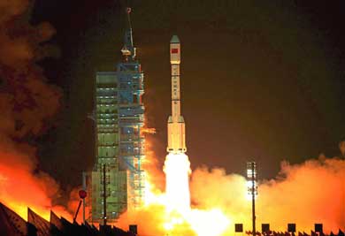 Lanzamiento de un cohete espacial chino desde el desierto de Gobi. | AFP