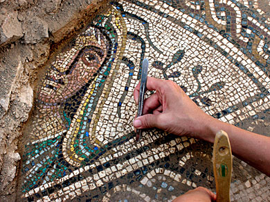 Detalle del mosaico hallado en Cástulo, cerca de Linares (Jaén). | Efe