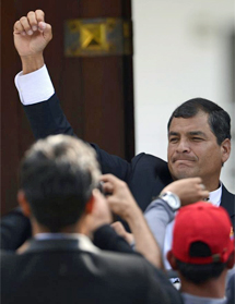 Ecuador anuncia demandas contra los bancos españoles por contratos hipotecarios abusivos