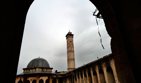 El minarete en la mezquita antes del derrumbe.| Afp