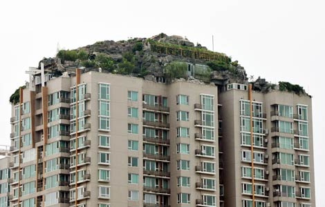 Otra imagen de la construcción. | Afp