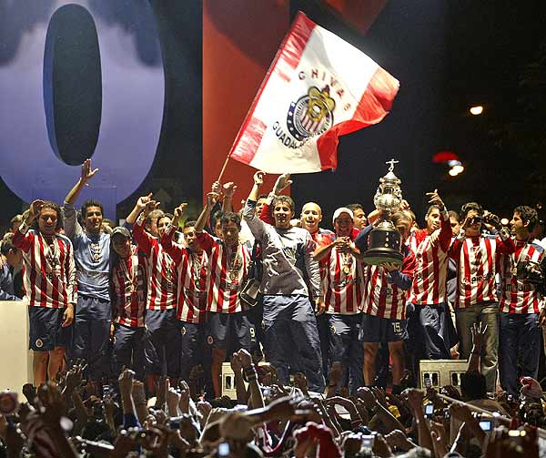 http://estaticos02.cache.el-mundo.net/elmundodeporte/fotos_del_dia/2006/12/11/1165832120_extras_fotos_del_dia_0.jpg