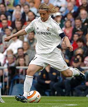 Guti cuaj� una soberbia actuaci�n y consigui� dos goles ante el Real Valladolid / El Mundo