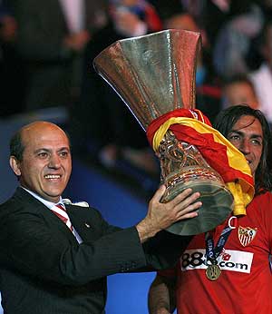 http://estaticos02.cache.el-mundo.net/elmundodeporte/imagenes/2007/05/28/1180364368_0.jpg