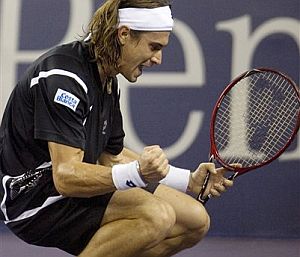 Ferrer celebra su triunfo sobre Djokovic. (Foto: AP)