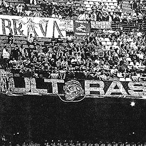 Imagen de los aficionados del Olympique en el Calderón.