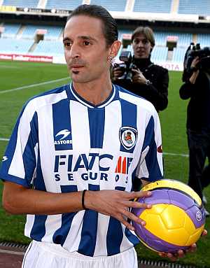Jesuli, en su presentaci�n como jugador de la Real Sociedad. (Foto: EFE)