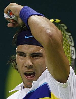 Nadal, en uno de sus goles característicos. (AFP)