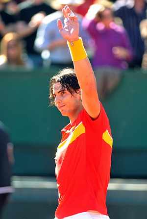Nadal celebra la victoria ante Tipsarevic. (Foto: EFE)