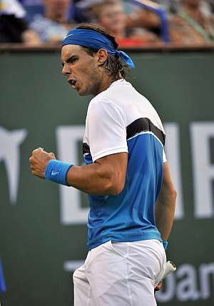 Nadal celebra un punto ante Del Potro. (Foto: EFE)