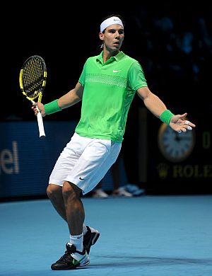 Rafa Nadal protesta una jugada en su duelo ante Soderling. (Foto: EFE)