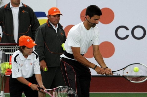 Djokovic, durante la exhibición en Bogotá. | Efe