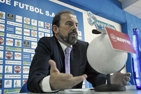 Ángel Torres, durante una rueda prensa. | Efe Ángel Torres, durante una rueda prensa. | Efe