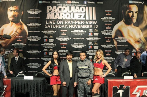El 'Pacman' y 'Dinamita' Márquez, en la presentación del combate. (AFP)