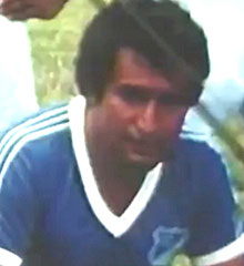 'El Mexicano', con la camiseta del Millonarios en la época de los 80. height=240