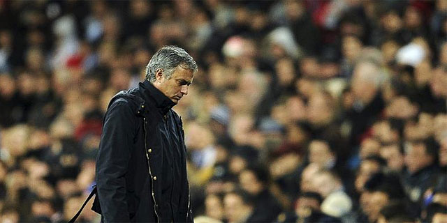 José Mourinho, en un partido del Real Madrid. (EFE)